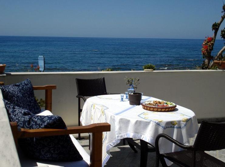 Skinos Apartments Плакиас Экстерьер фото